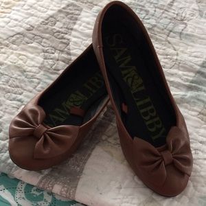 Sam&Libby brown leather ballet flats